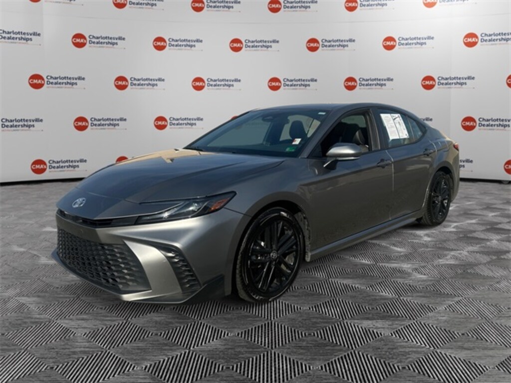 Used 2025 Toyota Camry SE Sedan