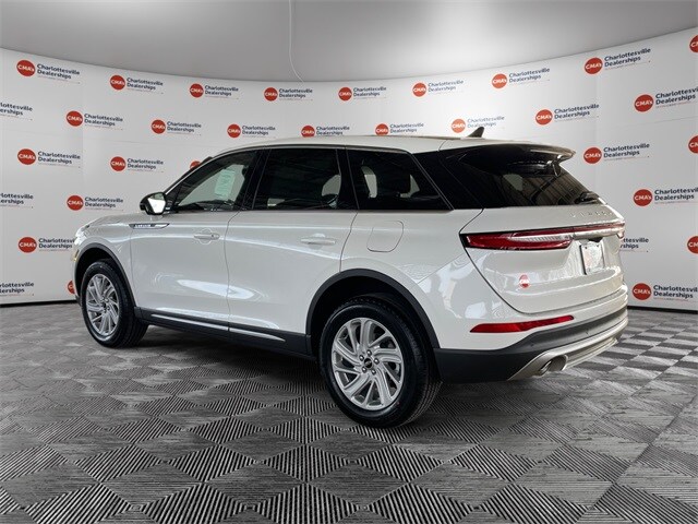 2025 Lincoln Corsair Premiere photo 2