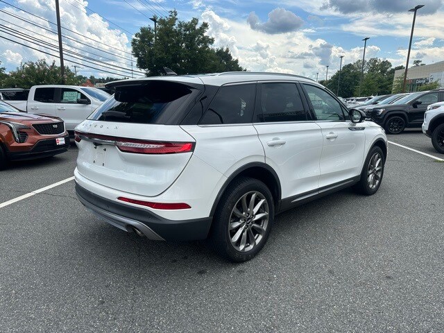 2020 Lincoln Corsair Standard photo 4
