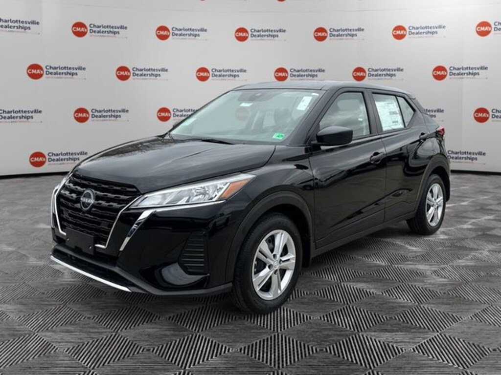 New 2025 Nissan Kicks Play S SUV