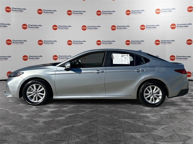 2025 Toyota Camry LE photo 2