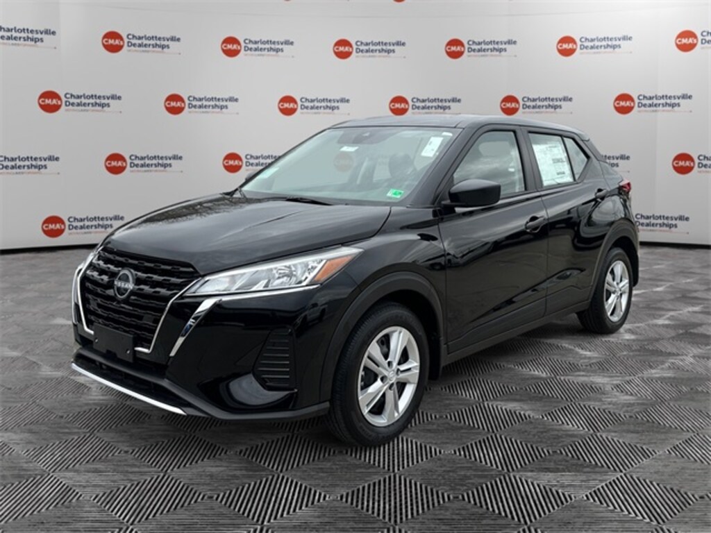 New 2025 Nissan Kicks Play S SUV