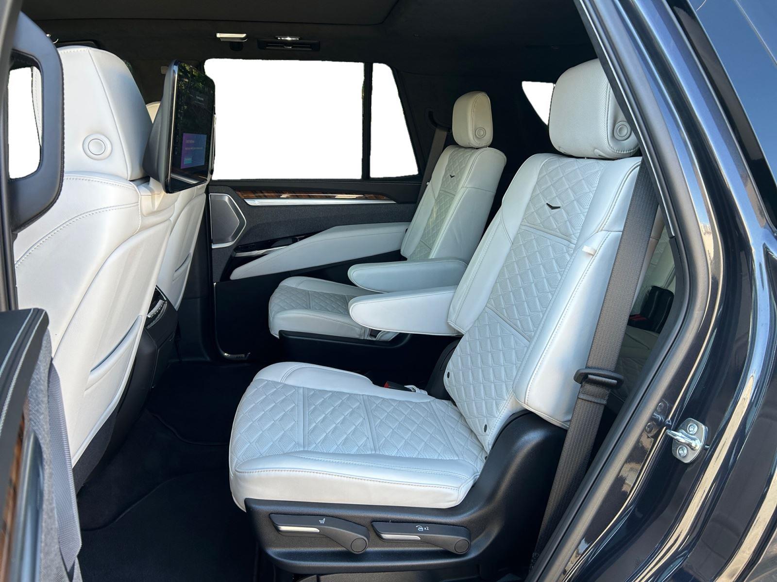 2025 Cadillac Escalade Sport Platinum - Photo 14