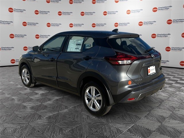 2025 Nissan Kicks Play S photo 3