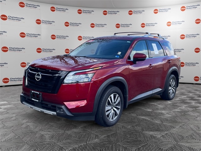 2025 Nissan Pathfinder SL's photo