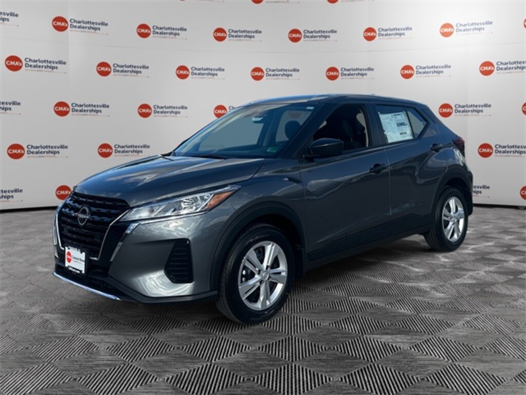 New 2025 Nissan Kicks Play S SUV