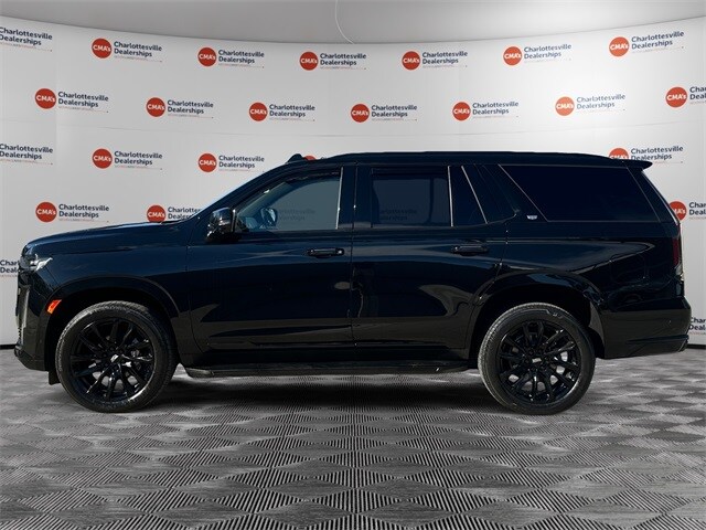 2022 Cadillac Escalade Sport photo 2