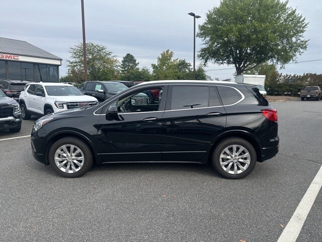 2017 Buick Envision Essence photo 2