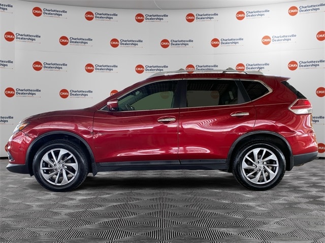 Used 2015 Nissan Rogue SL with VIN 5N1AT2MT2FC835516 for sale in Charlottesville, VA