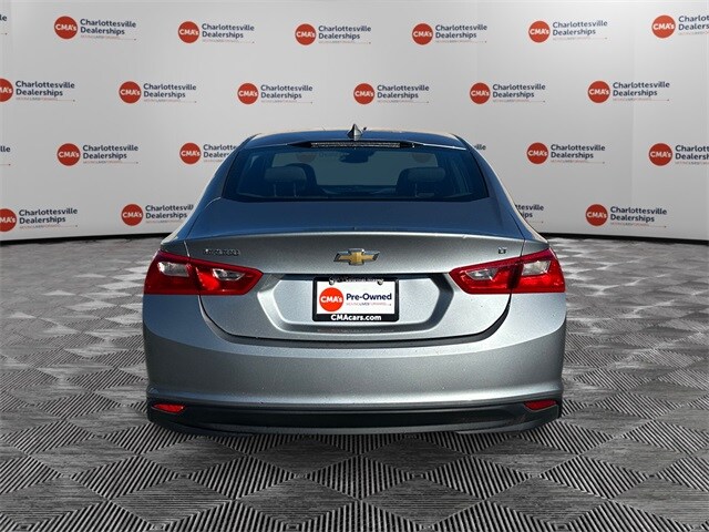 2023 Chevrolet Malibu 1LT photo 2