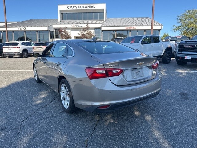 2024 Chevrolet Malibu 1LT photo 3