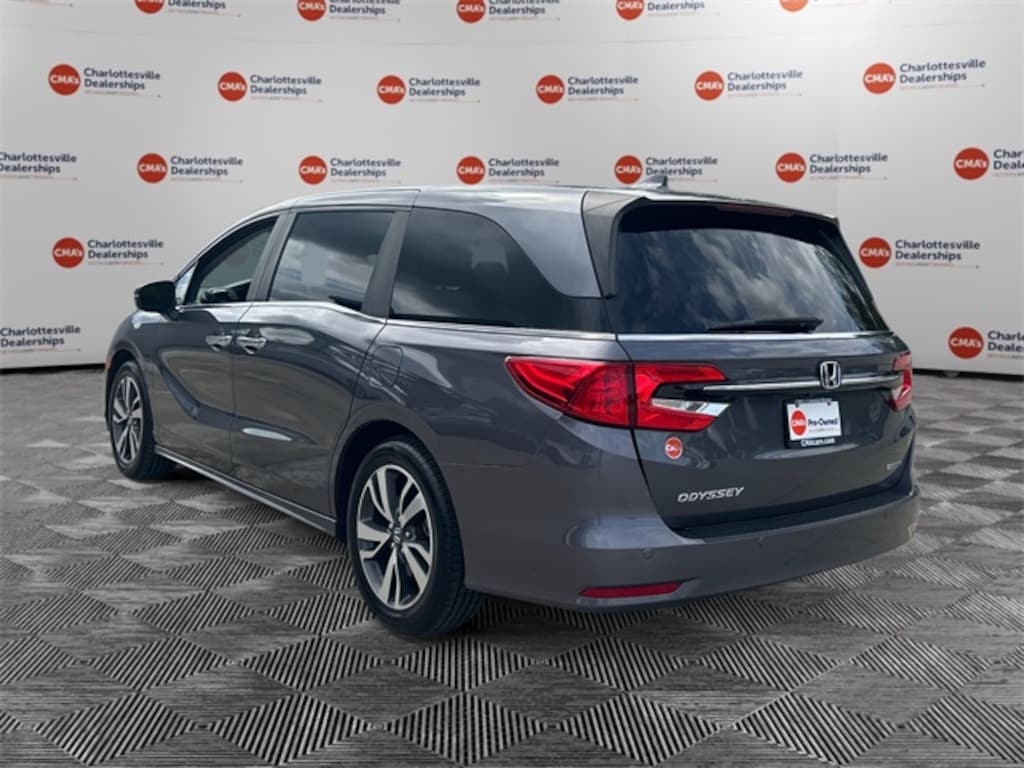 Used 2022 Honda Odyssey Touring Minivan/Van