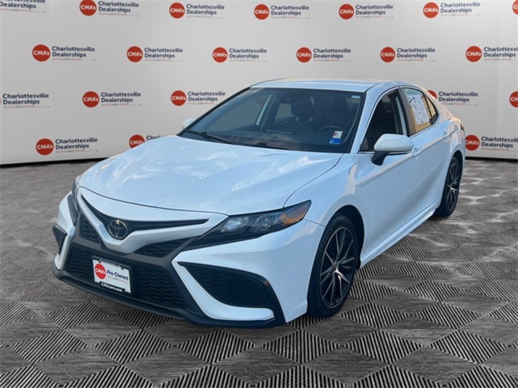 Used 2024 Toyota Camry SE Sedan