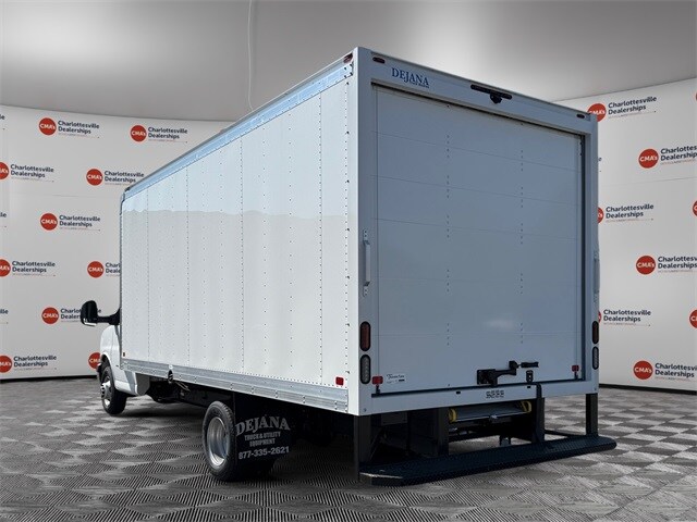 2025 Gmc Savana Cutaway 3500 photo 3