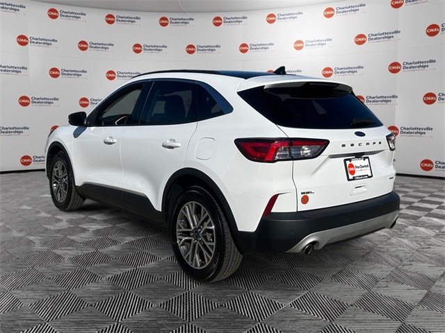 2022 Ford Escape SEL photo 3