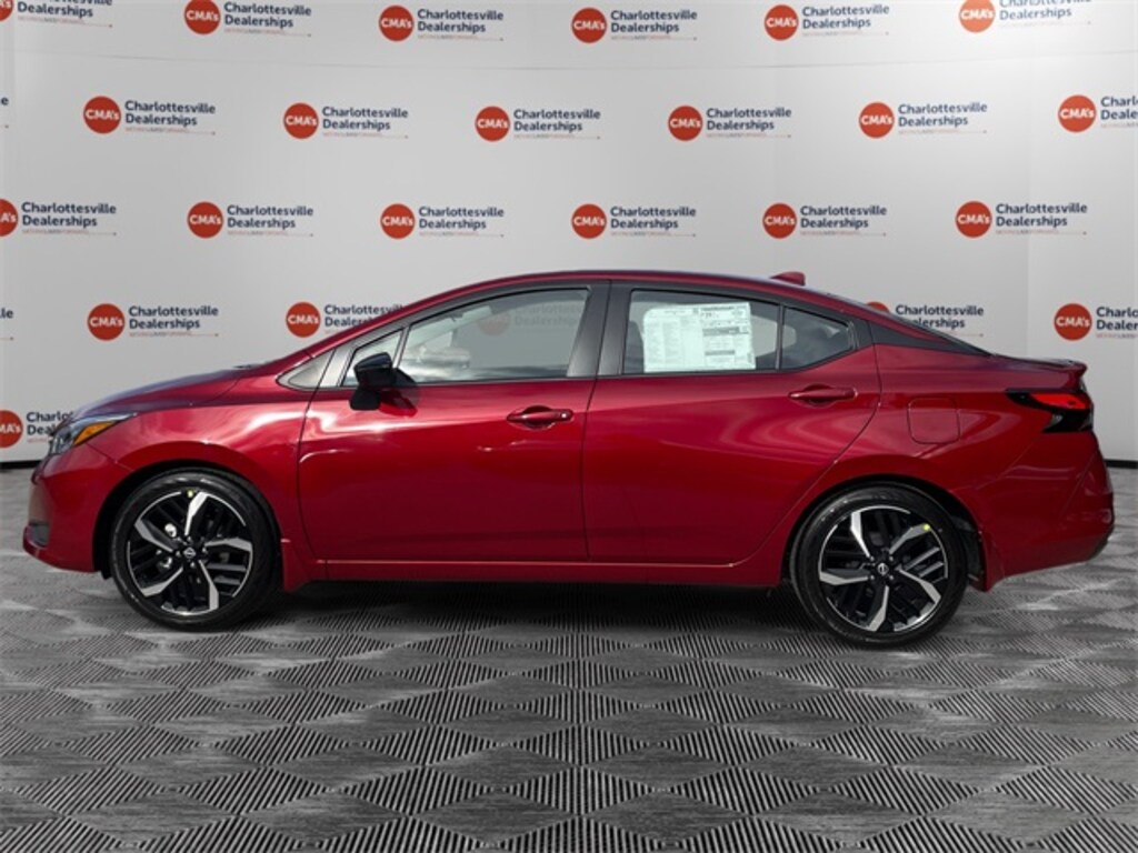 New 2025 Nissan Versa 1.6 SR Sedan