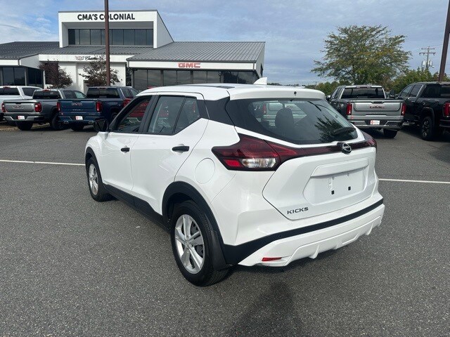 2024 Nissan Kicks S photo 2