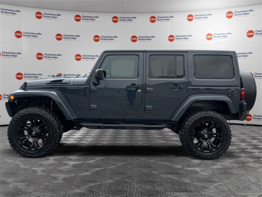Used 2017 Jeep Wrangler Unlimited Sahara SUV