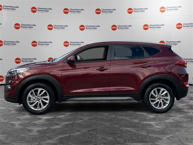 2016 Hyundai Tucson SE photo 2