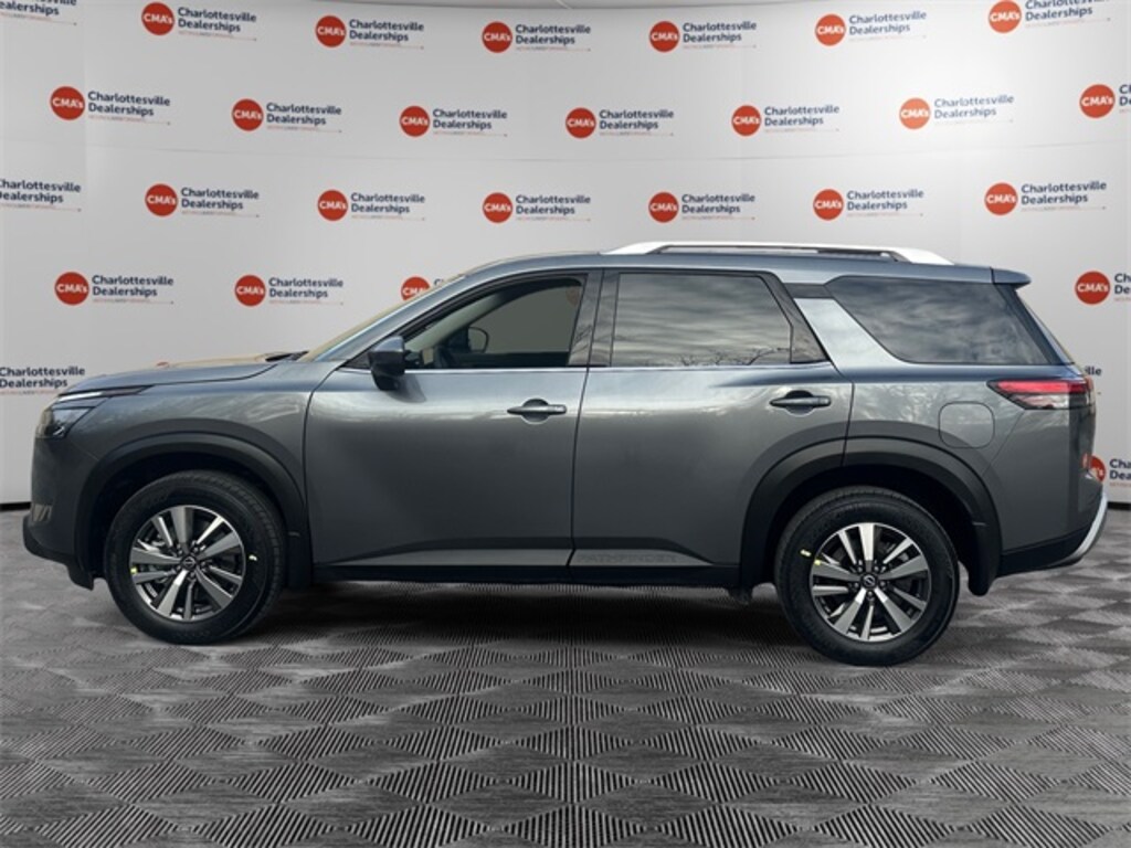 New 2025 Nissan Pathfinder SL SUV