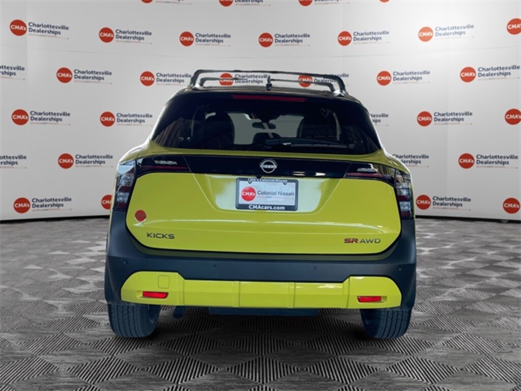 New 2026 Nissan Kicks SR SUV