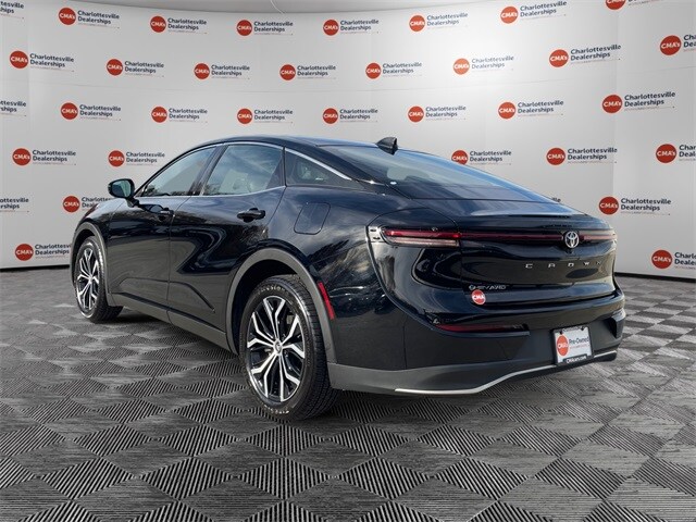 2024 Toyota Crown XLE photo 3