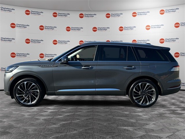 2025 Lincoln Aviator Reserve photo 2