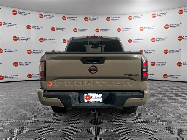 2022 Nissan Frontier PRO-4X photo 2