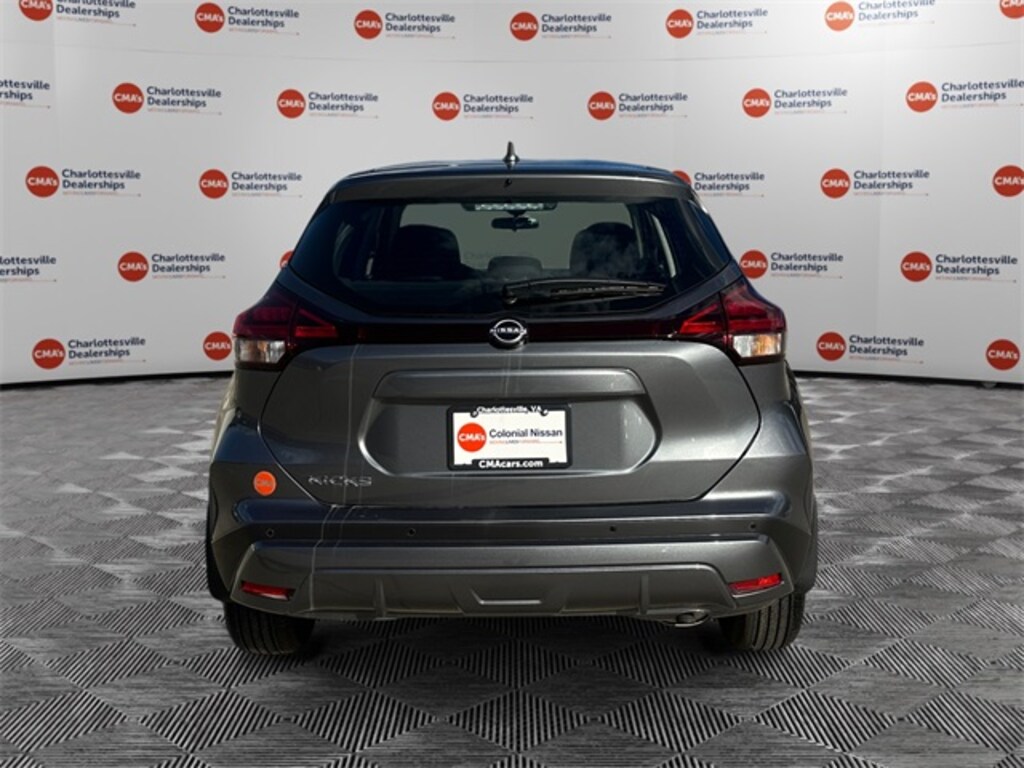 New 2025 Nissan Kicks Play S SUV