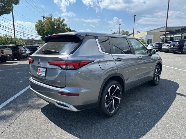 2023 Mitsubishi Outlander SE photo 4