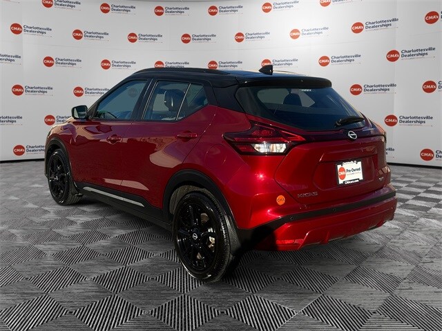 2023 Nissan Kicks SR photo 3