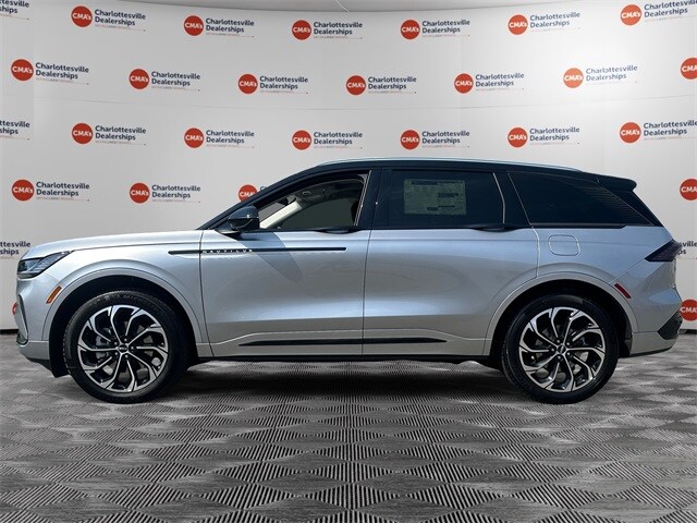 2025 Lincoln Nautilus Reserve photo 2