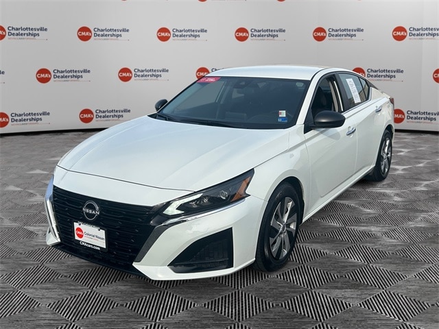 2025 Nissan Altima S's photo