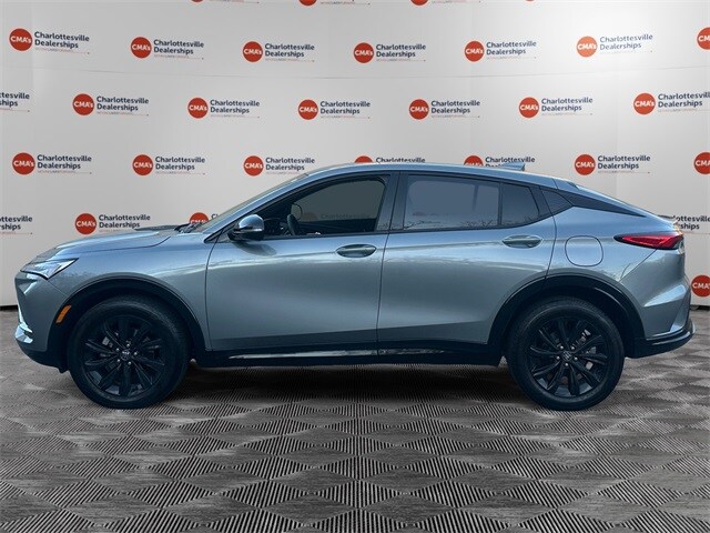 2024 Buick Envista ST photo 2