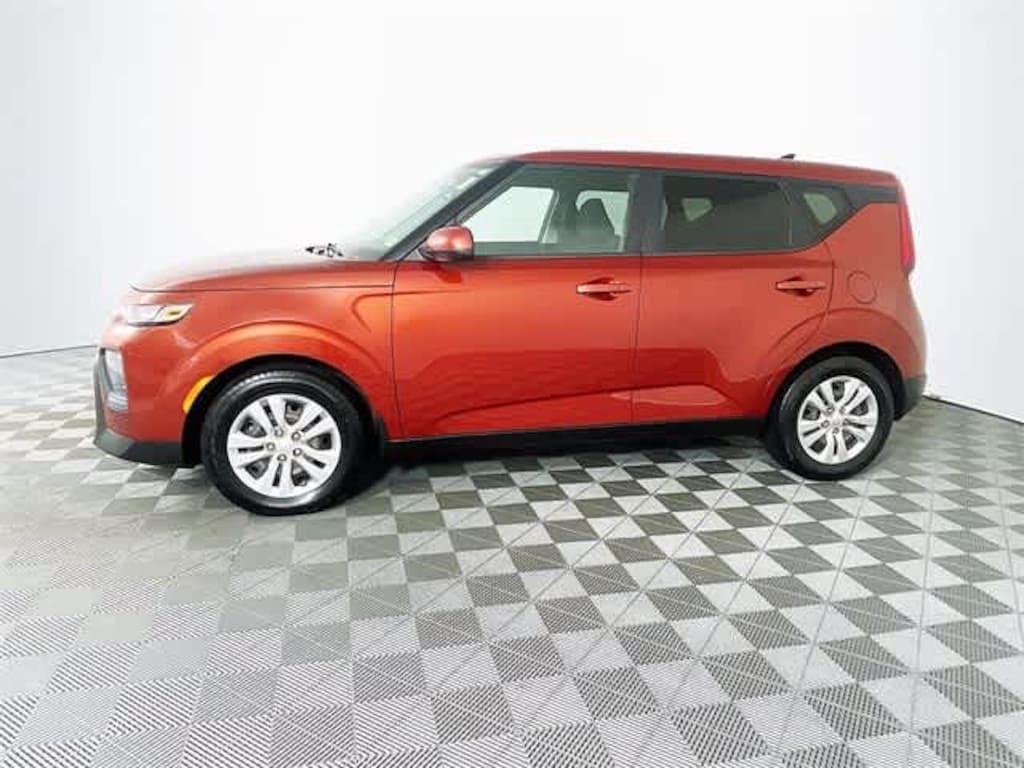 Certified 2022 Kia Soul LX IVT