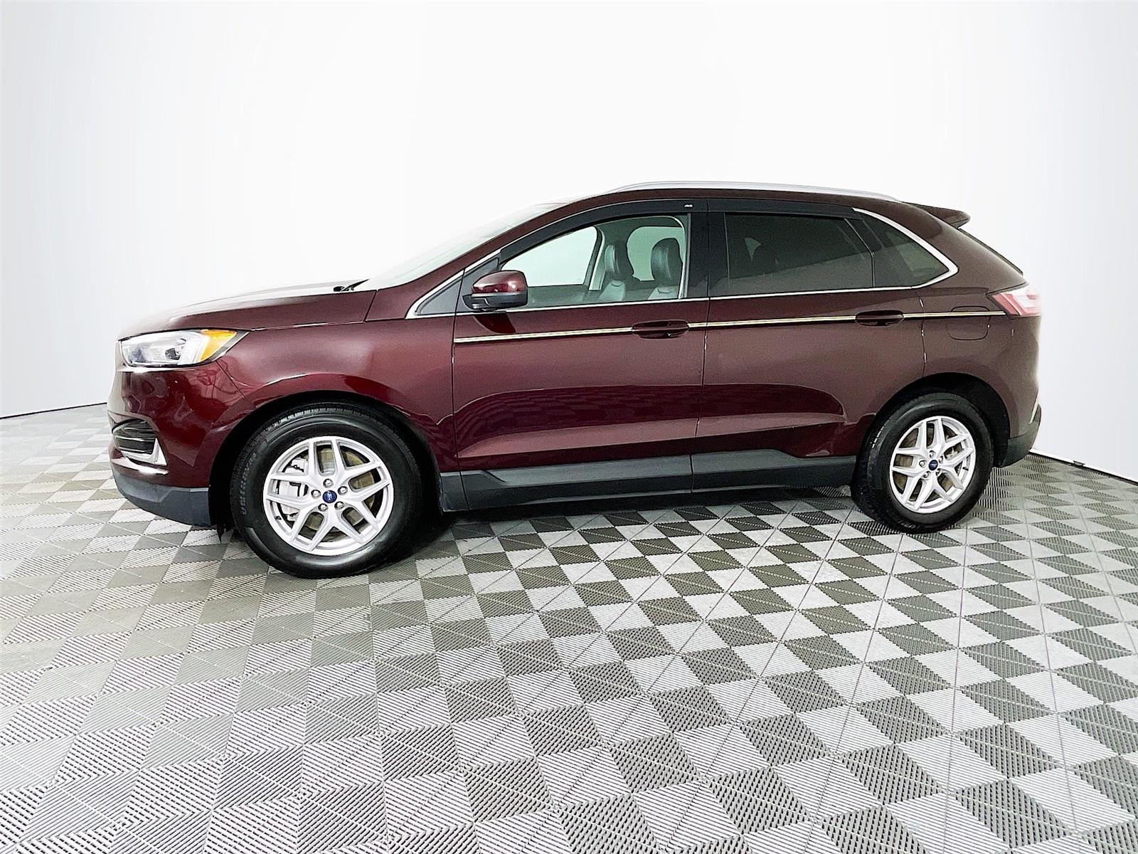 2021 Ford Edge SEL photo 4