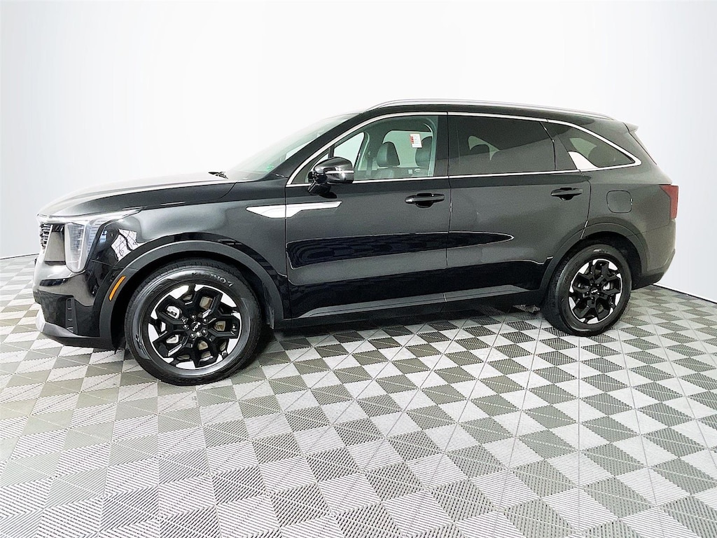 Used 2025 Kia Sorento S SUV