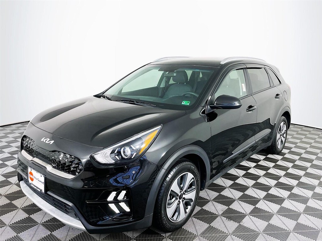 Used 2022 Kia Niro LX SUV