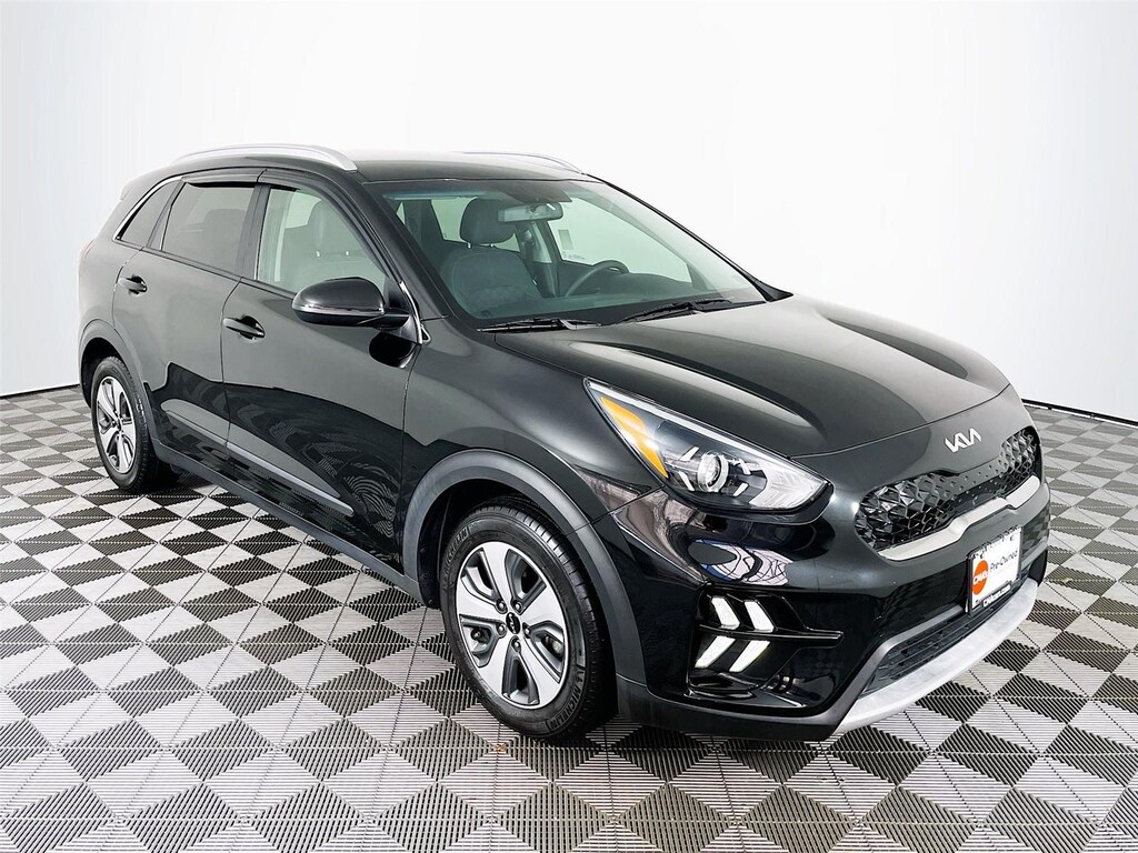 Used 2022 Kia Niro LX SUV