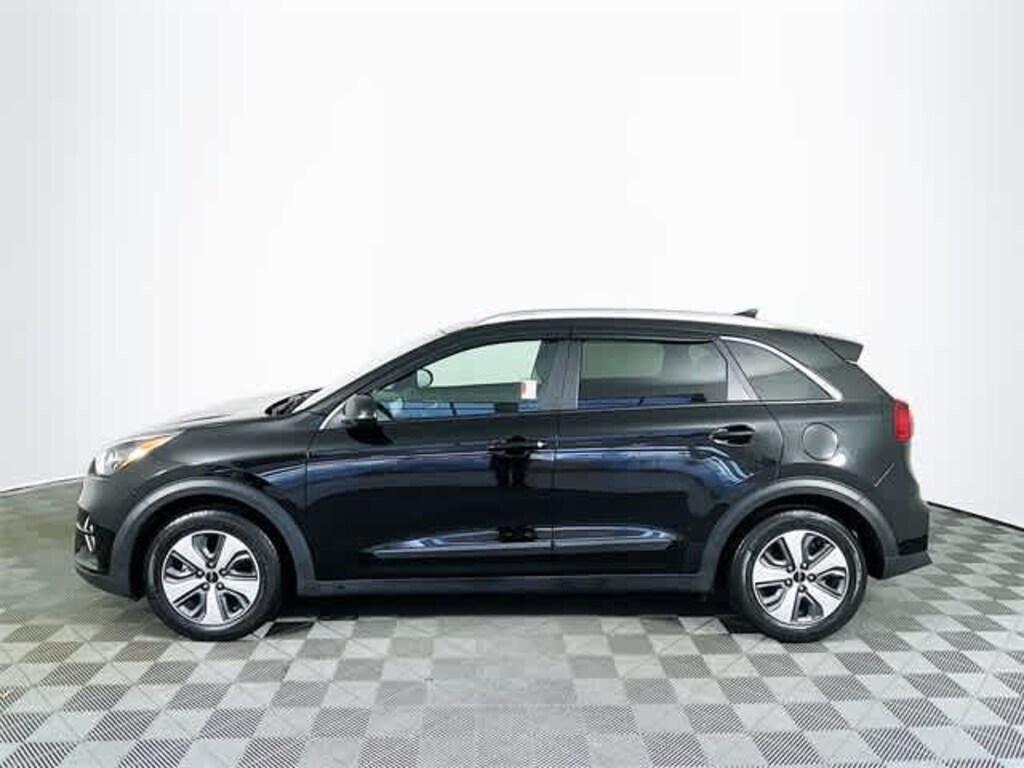 Certified 2022 Kia Niro LX FWD