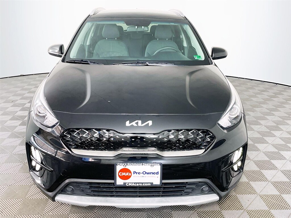 Used 2022 Kia Niro LX SUV