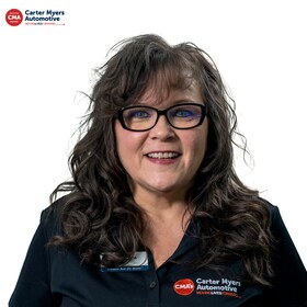 Staff member Tina Smith from ID_d07a622bb775