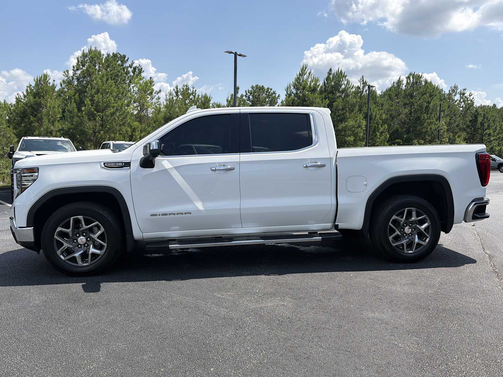2022 GMC Sierra 1500 SLT - Photo 22