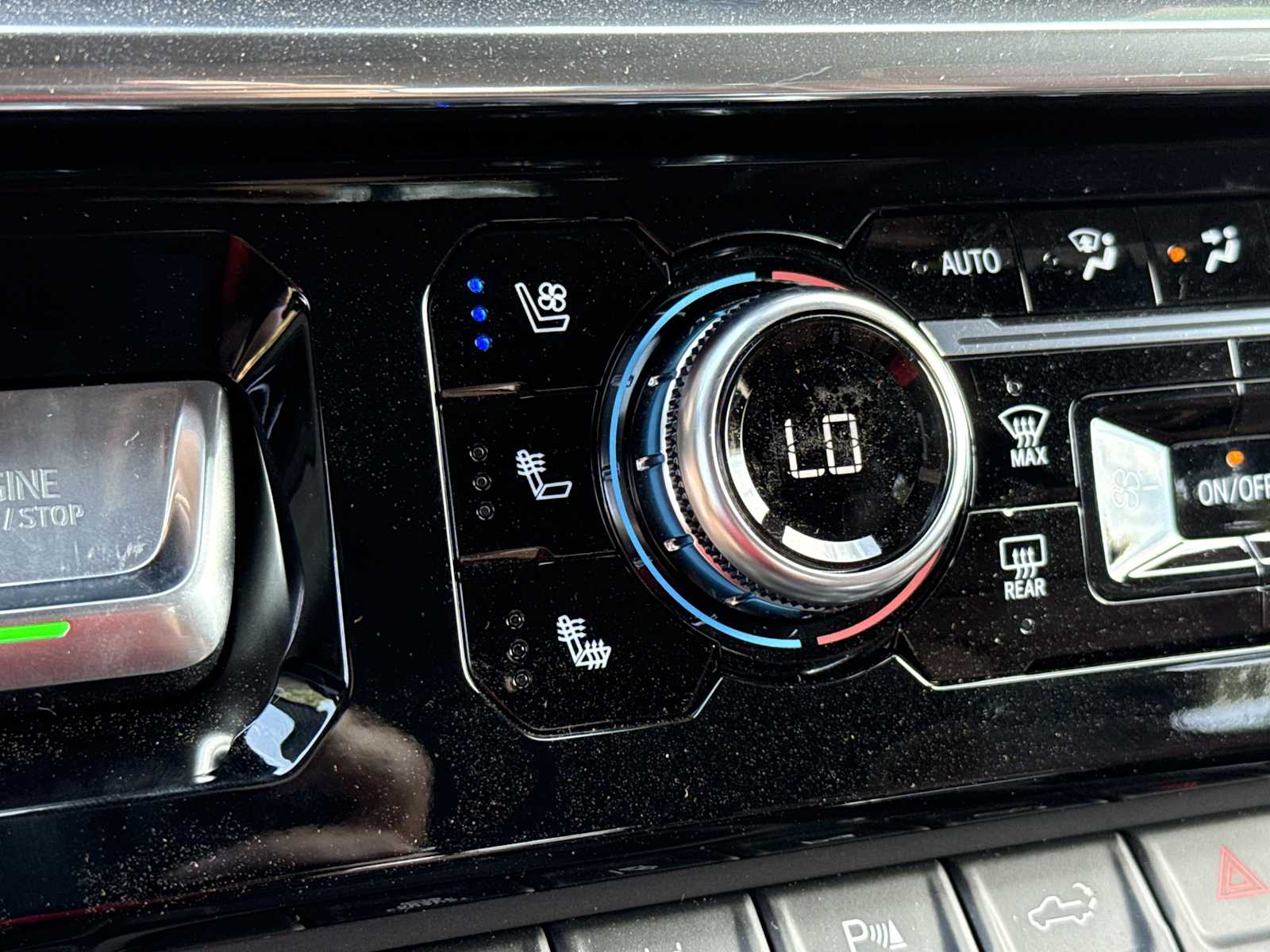 2025 GMC Sierra 3500HD Denali Ultimate - Photo 8