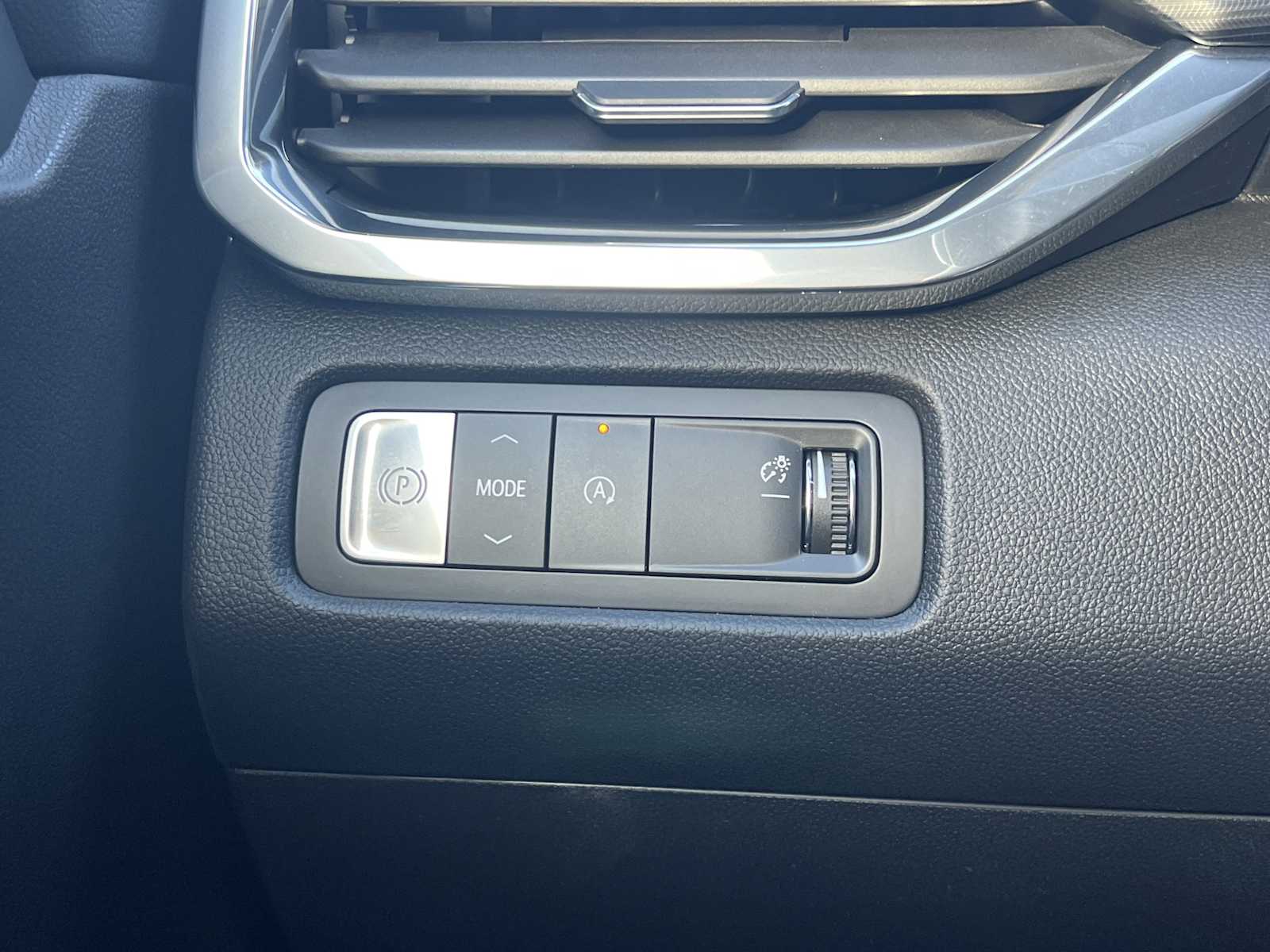 2026 GMC Acadia Elevation - Photo 12