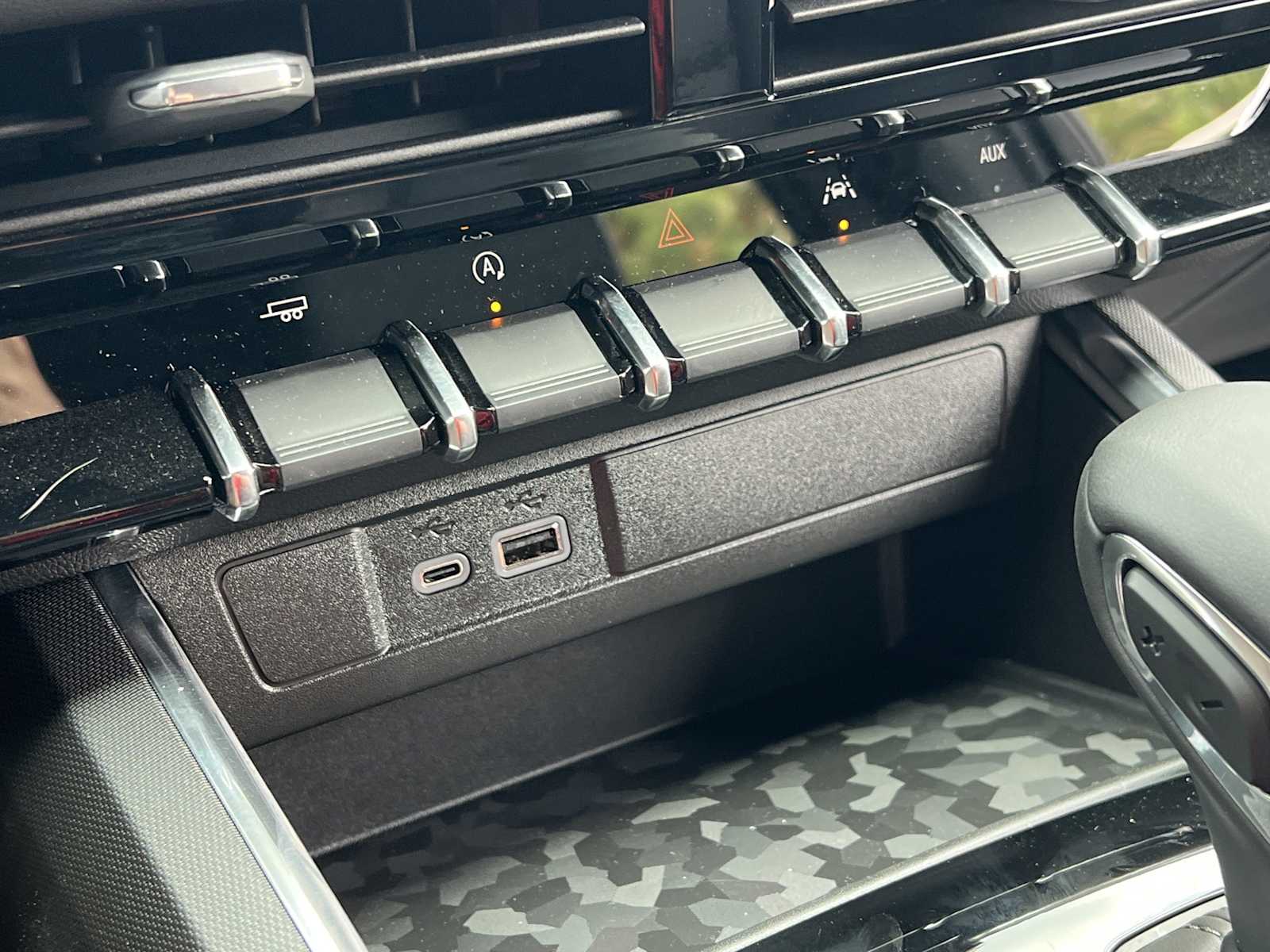 2026 GMC Canyon Elevation - Photo 7