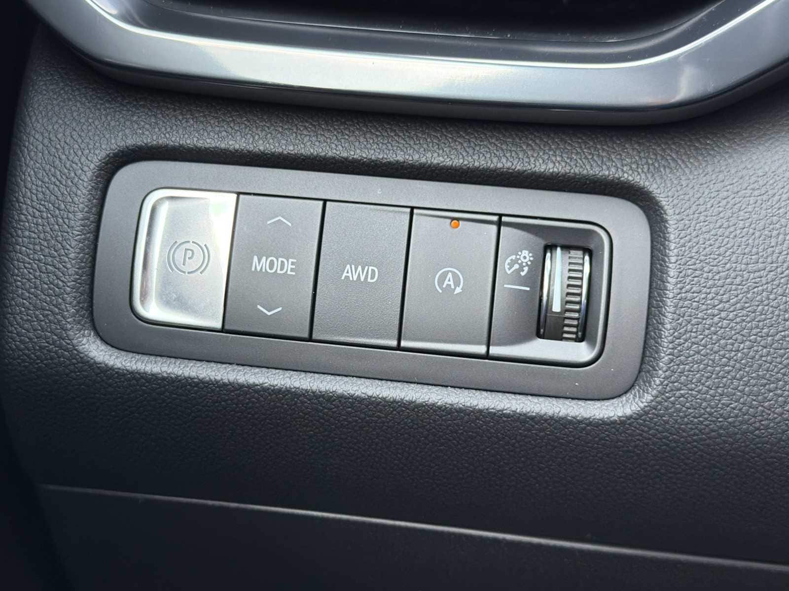 2026 GMC Acadia AT4 - Photo 16