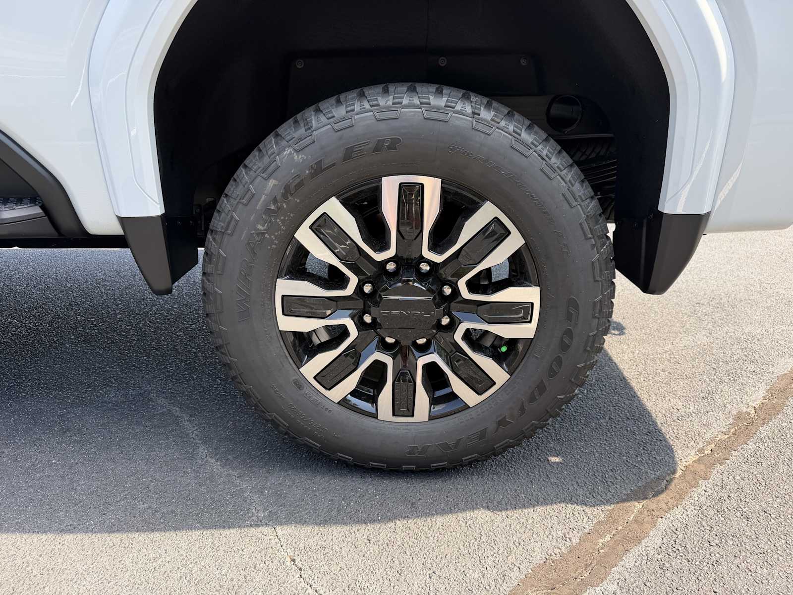 2026 GMC Sierra 2500HD Denali Ultimate - Photo 36