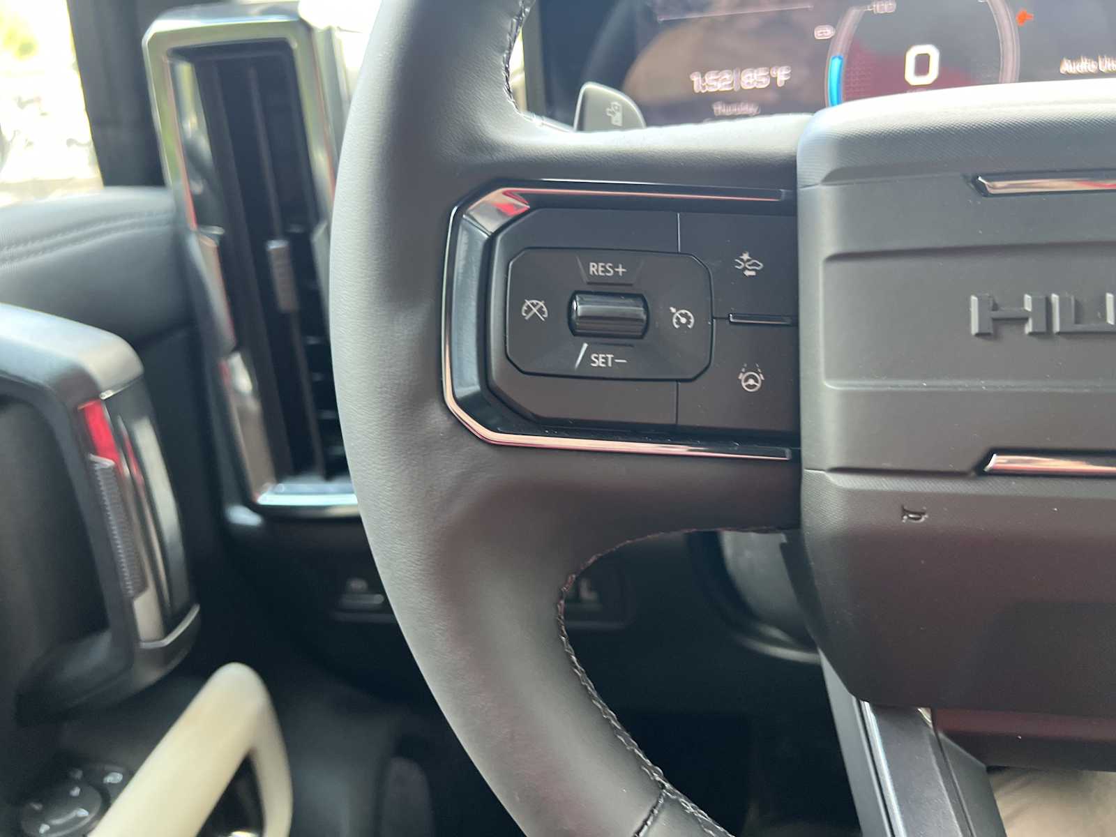2026 GMC HUMMER EV 2X - Photo 11