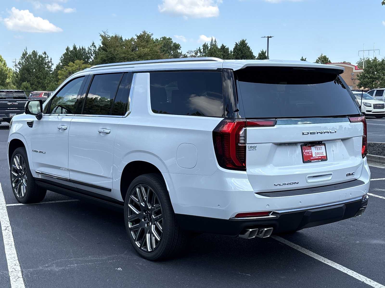 2026 GMC Yukon XL Denali Ultimate - Photo 21